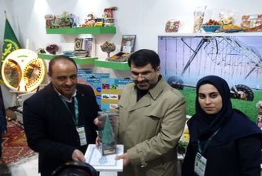 تجلیل از سازمان جهاد کشاورزی آذربایجان شرقی به دلیل کسب مقام غرفه برتر نمایشگاه جامع کشاورزی ایران