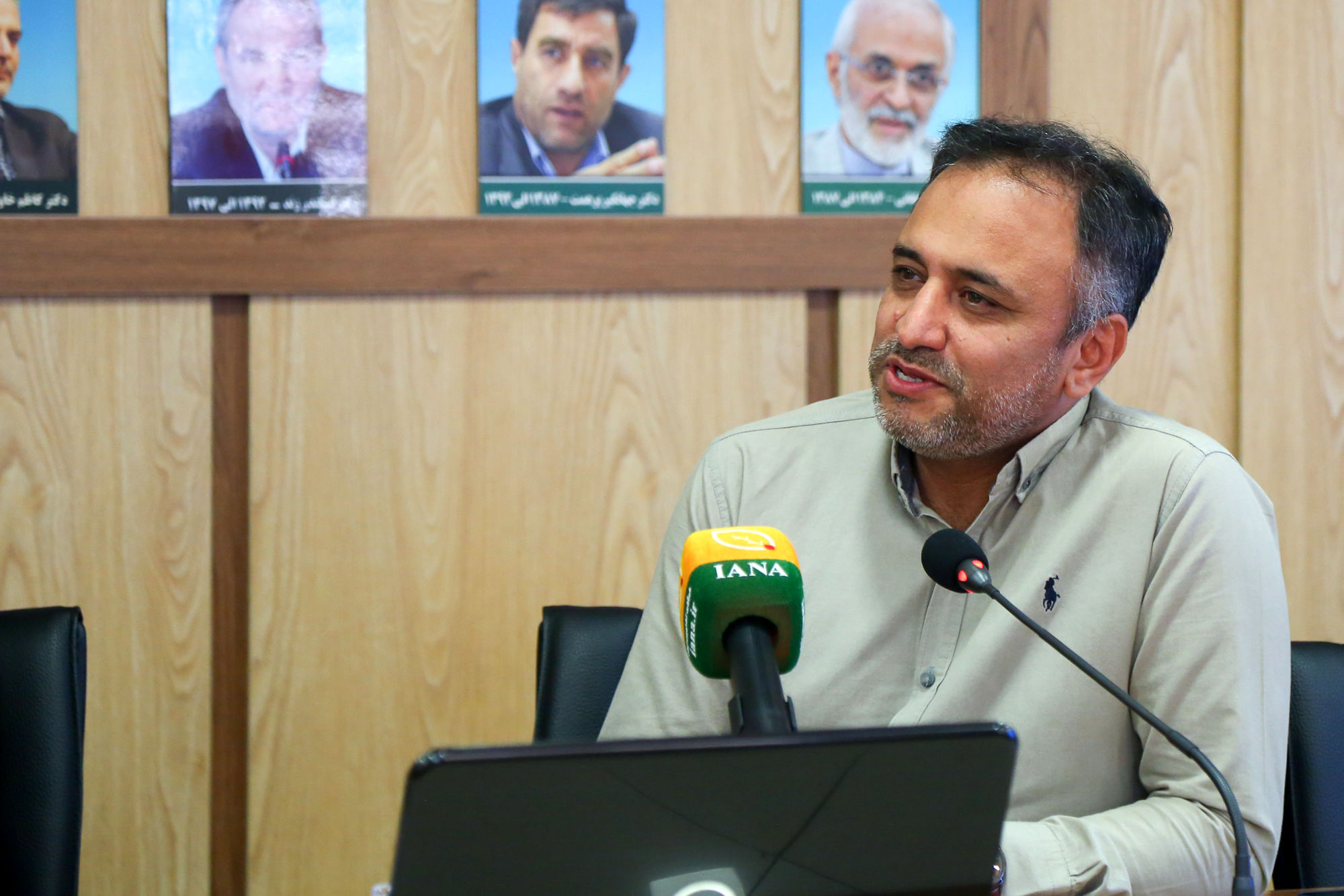  مراسم تقدیر از برگزیدگان مسابقه فیلم کوتاه کانال (پنل دانش تات) 