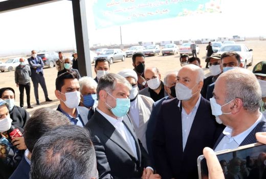 وزیر جهاد کشاورزی از واحد در حال ساخت فرآوری گیاهان دارویی بازدید کرد