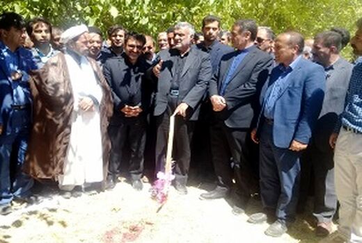 آغاز عملیات اجرایی احداث استخر و اجرای سیستم آبیاری کم فشار در شهرستان فارسان