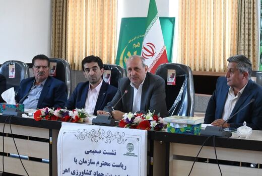 راه نجات کشاورزی، ارتقای بهره‌وری و تقویت زنجیره‌های تولید است