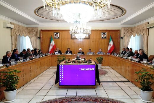 تقدیر رئیس جمهور از دست اندرکاران مبارزه با ملخ های صحرایی 
