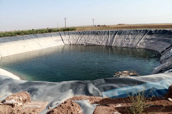 تحویل ۳۰ هزار متر مربع ورق عایق رطوبتی به کشاورزان استان قزوین