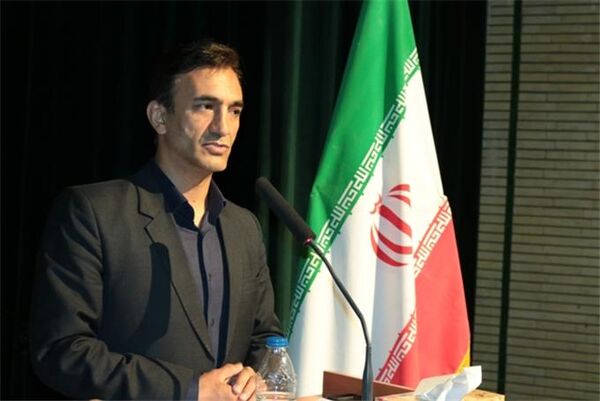 فرماندار کامیاران با صدور پیامی فرا رسیدن روز جهاد کشاورزی را تبریک گفت 