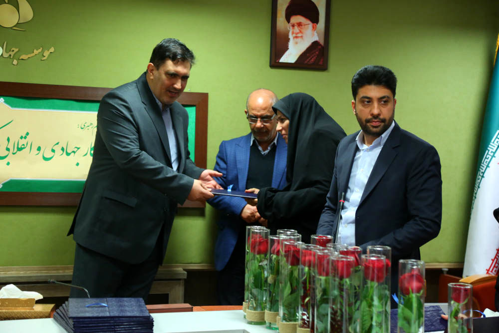 مراسم گرامیداشت روز زن در موسسه جهاد استقلال  