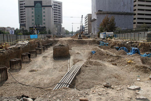 بی‌پولی پروژه‌های شهر تهران را تعطیل می‌کند