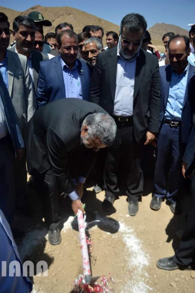 بازدید و بهره برداری پروژه های بخش کشاورزی در سفر وزیر جهاد کشاورزی به استان فارس