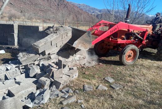 اجرای احکام قضایی قلع و قمع پنج مورد ساخت و ساز غیر مجاز در اراضی کشاورزی 