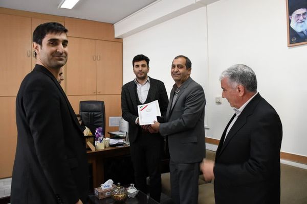 تجلیل از توانمندی‌های روشندلان جهادگر/ احدزاده: اراده روشندلان، الگویی از ایمان و تلاش است