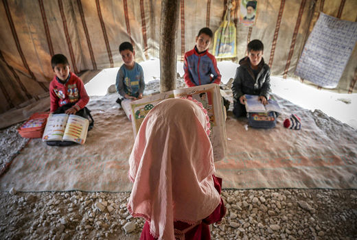 کمک لایحه حمایت از کودکان به تحصیل فرزندان عشایر 