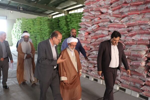 بازدید نماینده مردم بروجن درمجلس شورای اسلامی از اداره کل غله استان