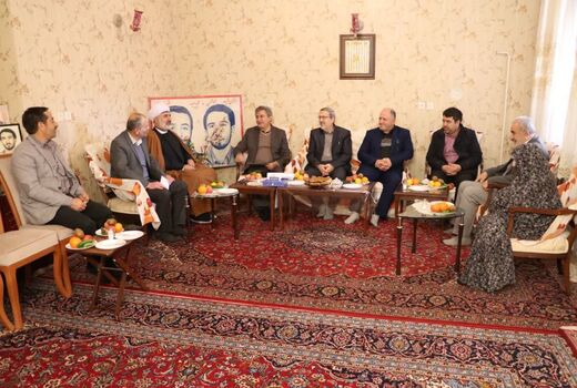 معاون وزیر جهاد کشاورزی با خانواده شهدای جهادگر قزوین دیدار کرد
