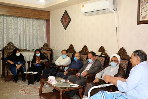 دیدار رئیس سازمان جهاد کشاورزی استان کرمان از خانواده سنگرساز بی‌سنگر شهید عسکری 